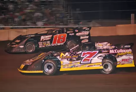 Shannon Babb (18) gets the jump on the first lap. (DirtonDirt.com)