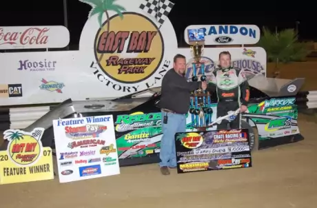 Jimmy Owens won $10,000. (mikessportsimages.com)