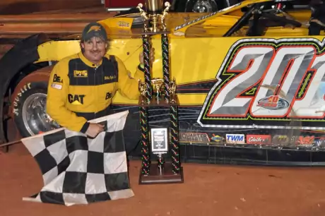 Billy Ogle Jr. pocketed $5,000 in Dixie's finale. (mikessportsimages.com)