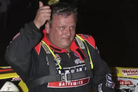 Don O'Neal gives his $5,000 victory a thumbs up at Florence. (Jeremey Rhoades)