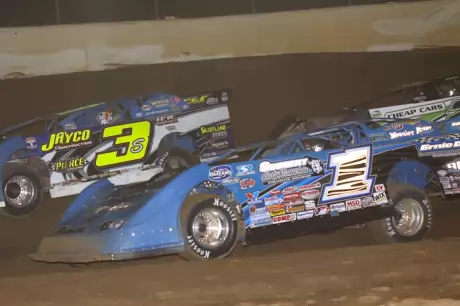 Brandon Sheppard (1) heads for victory. (Richard Cunningham)