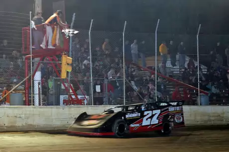 Trever Feathers takes the checkers. (wrtspeedwerx.com)