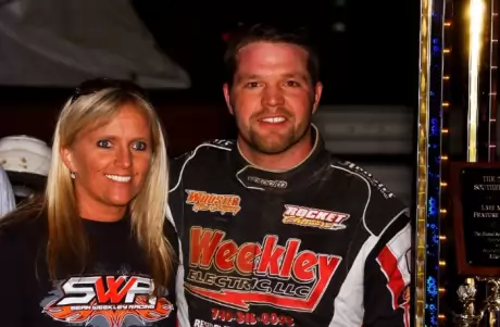 Doug Drown and his wife Joy in victory lane at Southern Ohio. (rickschwalliephotos.com)
