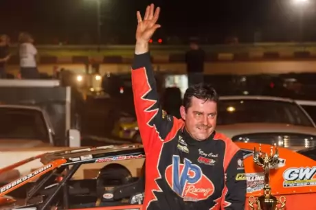 Ray Cook waves to the Rome crowd. (praterphoto.com)