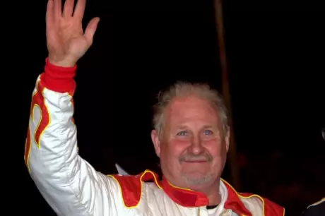 Rod Conley waves to the Florence crowd. (sraracingphotos.com)