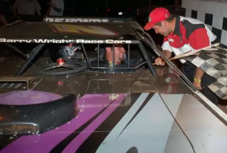 Ray Cook welcomes Franklin to victory lane. (mikessportsimages.net)